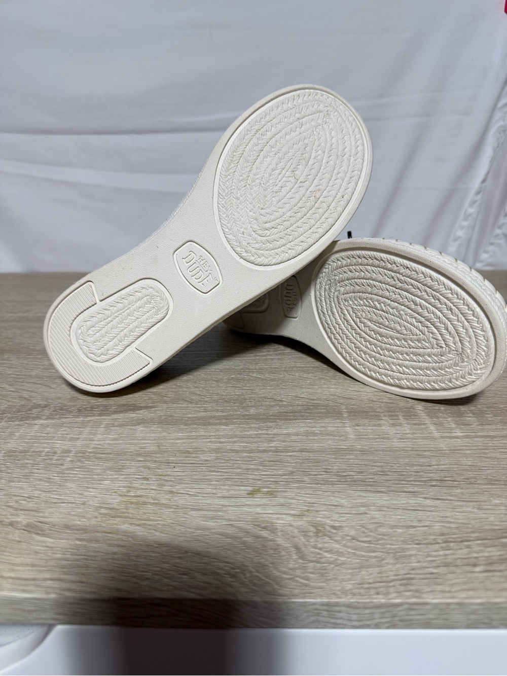 Hey Dude Wendy Slip-on Shoes, Sz 9.  NWOB - Picture 7 of 7